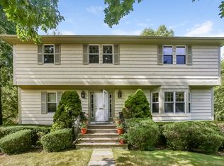 10 Ross Rd, Scarsdale, NY 10583