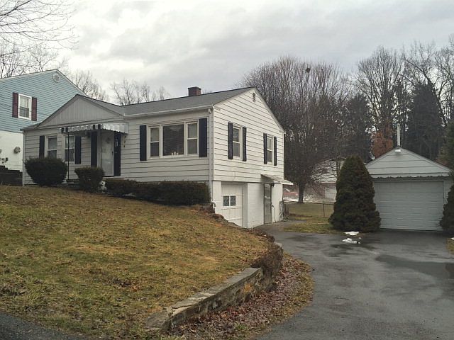 1st image of 109 Parkwood Dr