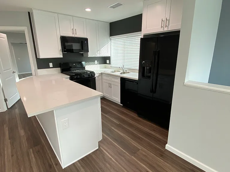 8397 Cherry Ave #501 — Photo 5