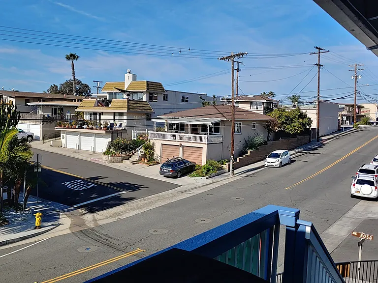 207 Avenida Santa Barbara #C — Photo 3