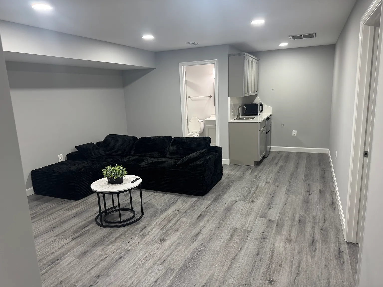 1 bed, 5754 sqft, $1,600 — Photo 3