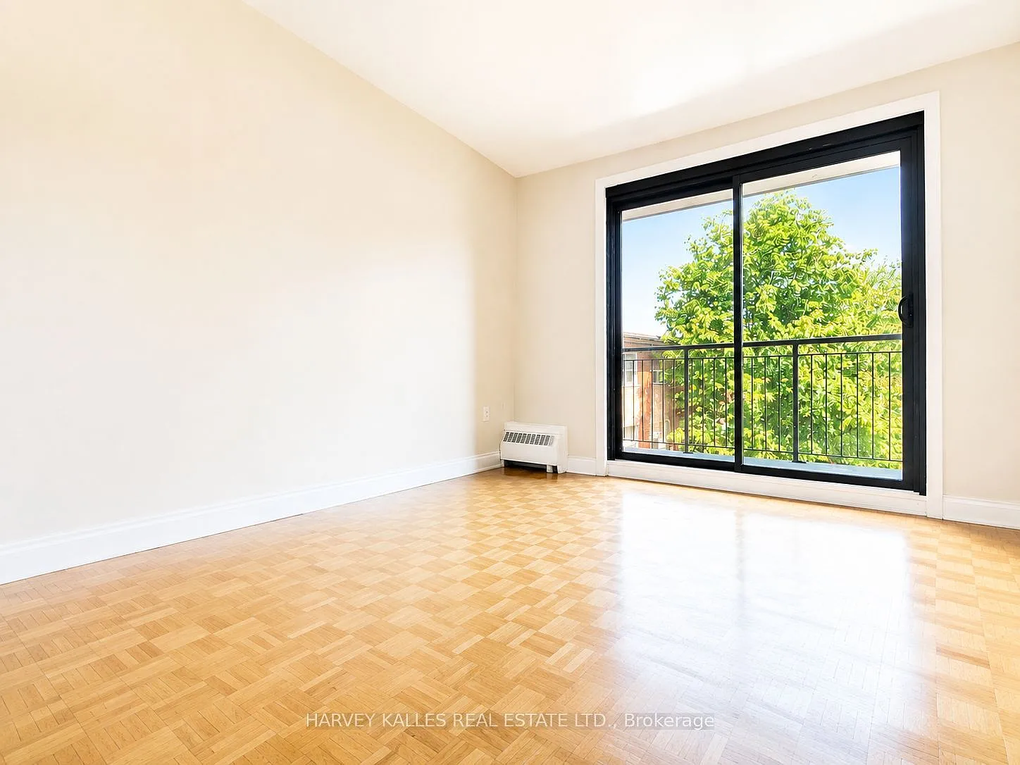 3 bed, $2,295 — Photo 2
