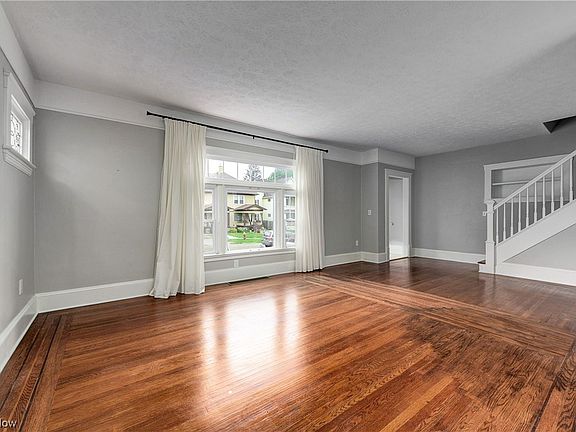 5th image of 1451 Lincoln Ave