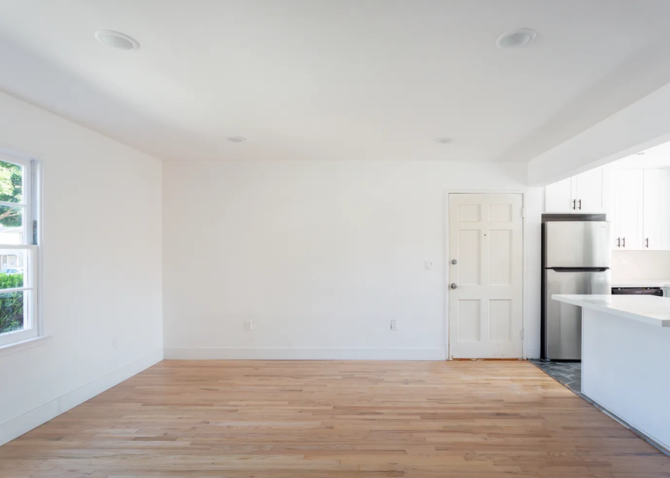 2 bed, $3,595 — Photo 1