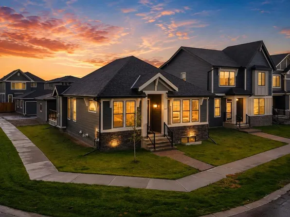 568 Grayling Ln, Rocky View County, AB T3Z 0G6