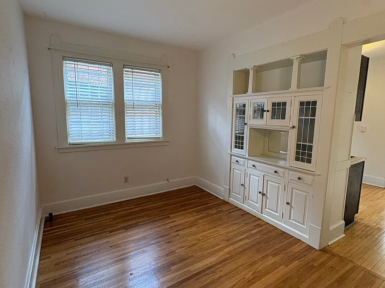 696 Grand Ave #8 — Photo 8