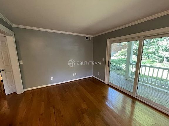5th image of 3675 Willowlea Ct #3675