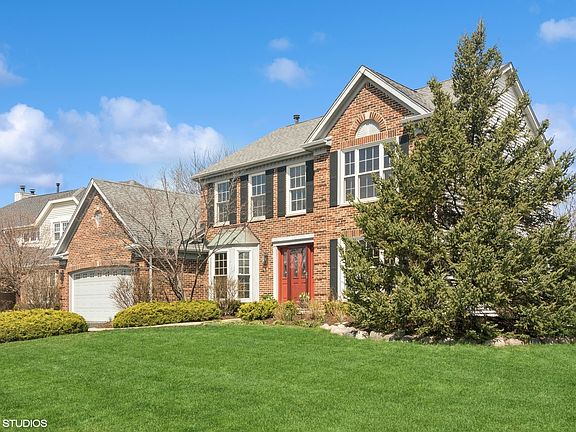 3rd image of 1145 Amherst Ct