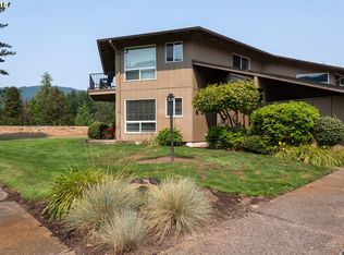 68601 E Fairway Estates Rd, Welches, OR 97067