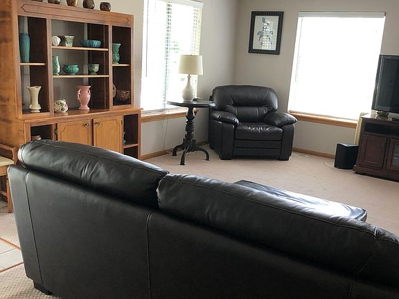 2nd image of 1897 Willow Circle Dr #1897