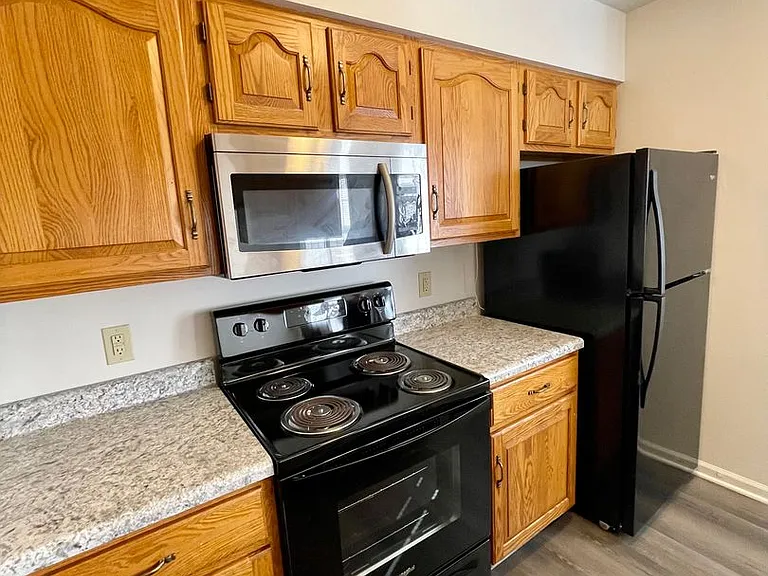 103 Weeping Willow Ln #B — Photo 5