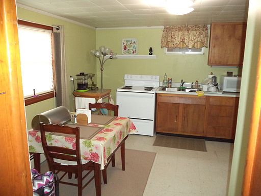 4th image of 761B W Cherry Ln