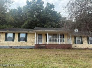163 Old State Rd, Falls, PA 18615