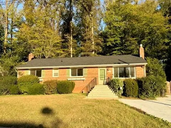 5613 Sedgwick Ln, Springfield, VA 22151