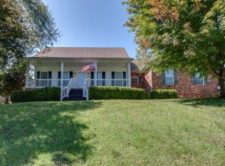 1803 Curtiswood Ln, Springfield, TN 37172