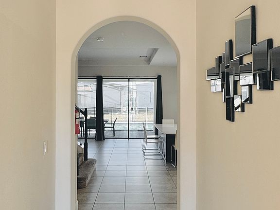 3rd image of 162 Angelas Ave