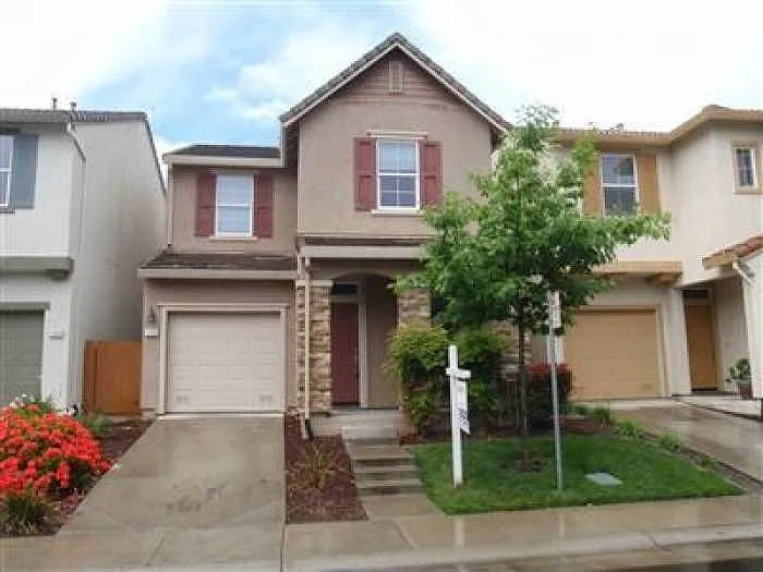 2490 Snapdragon Cir photo 1