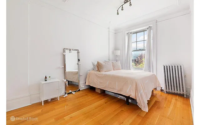 Rented by Douglas Elliman | media 5