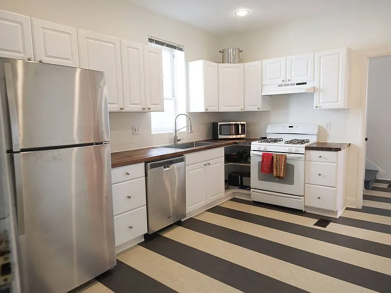 1535 N Saint Paul St — Photo 8
