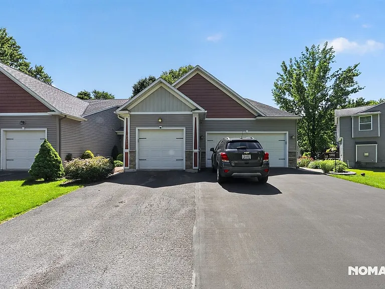 4220 Anguilla Dr — Photo 2