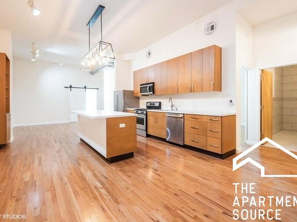 1st image of 3040 N Ashland Ave #1R