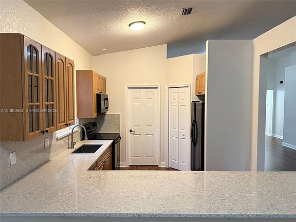 2nd image of 5044 SW 139th Ave