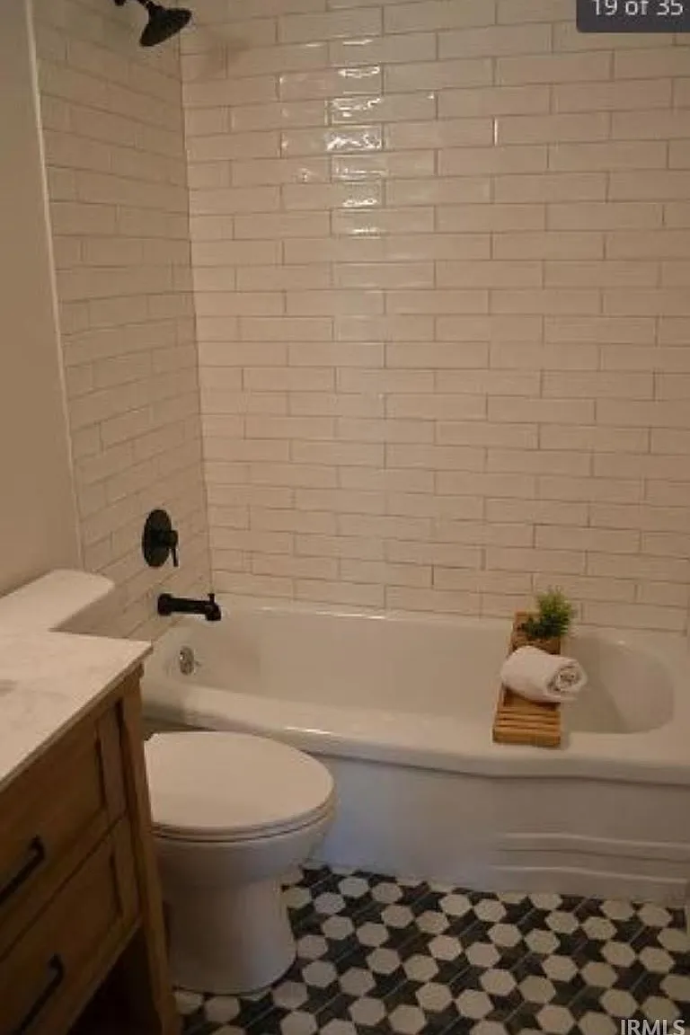 3 bed, 1.0 bath, 925 sqft, $1,495 — Photo 4