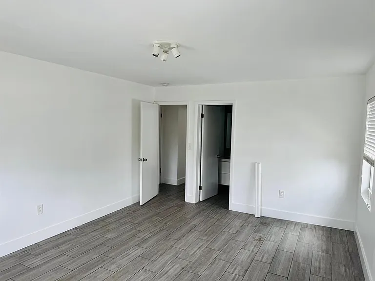 7910 Abbott Ave #6 — Photo 9