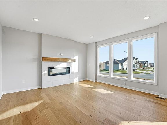 4th image of 1917 SW Hightown Dr