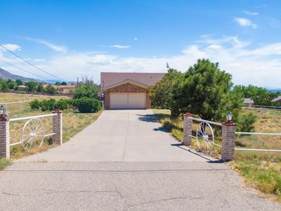 12202 Eagle Rock Ave NE, Albuquerque, NM, 87122
