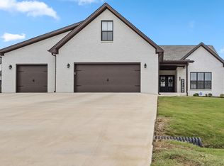 200 Spry Way, Killen, AL 35645