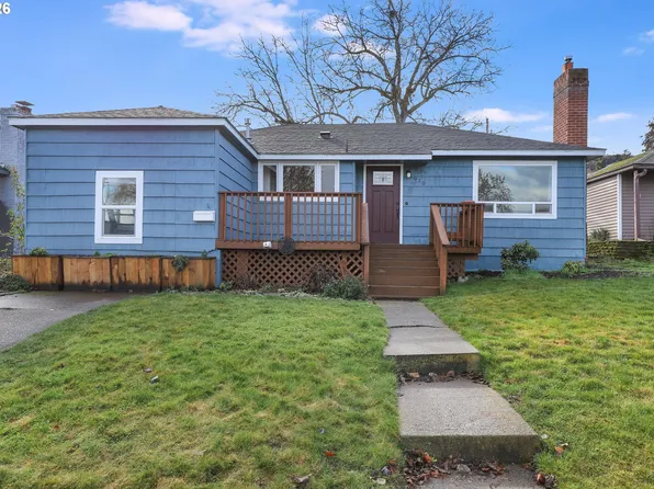 910 E 13th St, The Dalles, OR 97058