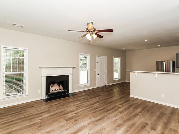 4th image of 4358 Savannah Dr