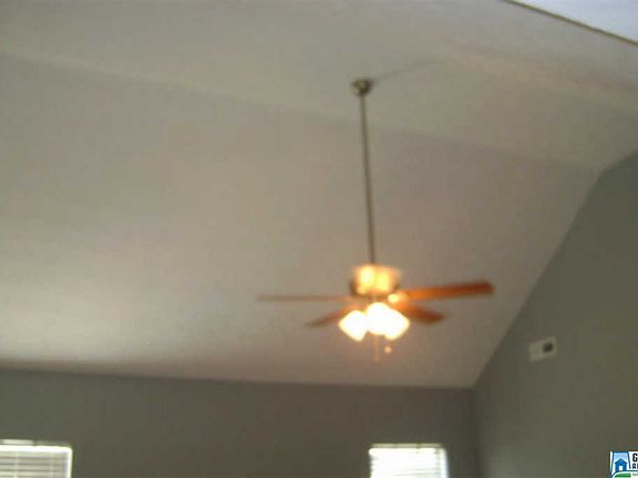 4th image of 1529 Bower Dr SE