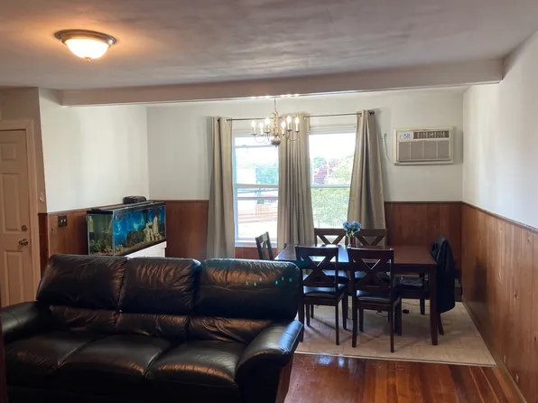 88 Senate St, Pawtucket, RI 02861