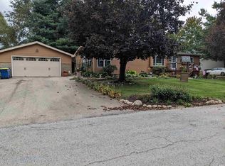 514 E Jackson St, Lakeville, IN 46536