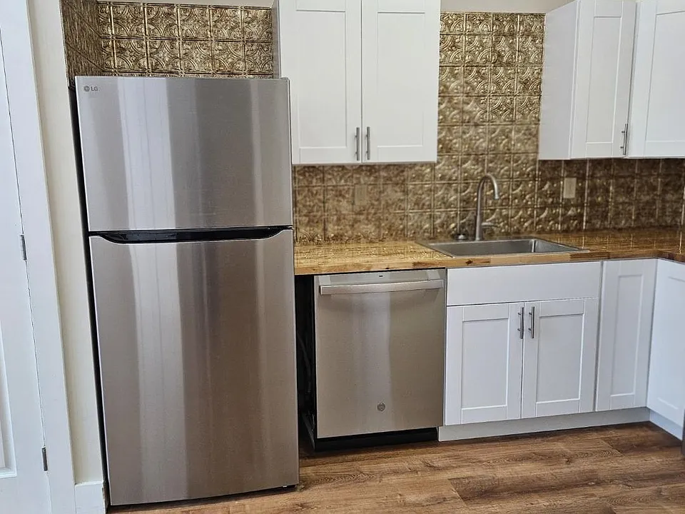 2 Pleasant St #4