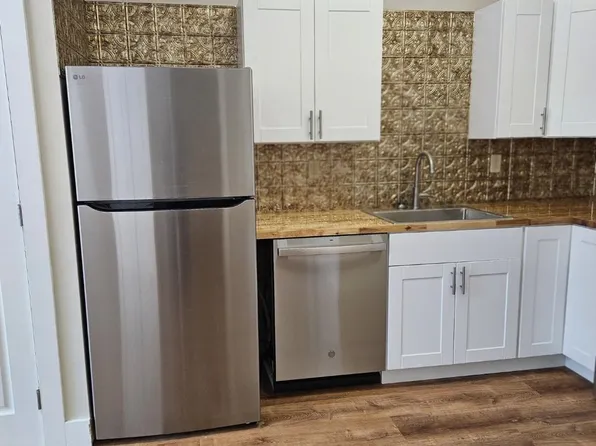 2 Pleasant St #4, Claremont, NH 03743