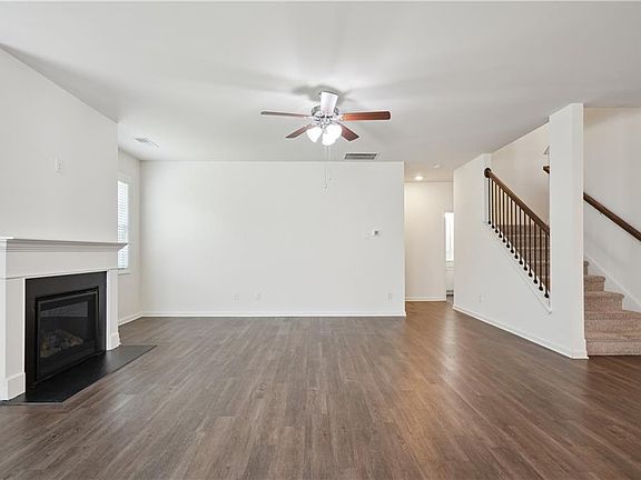 4th image of 186 Valimar Dr
