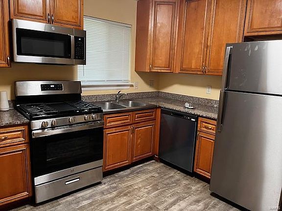 2nd image of 8816 Blewett Ave