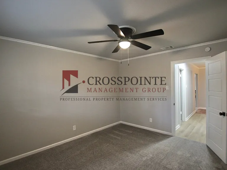 1809 Glen Arbor St — Photo 35