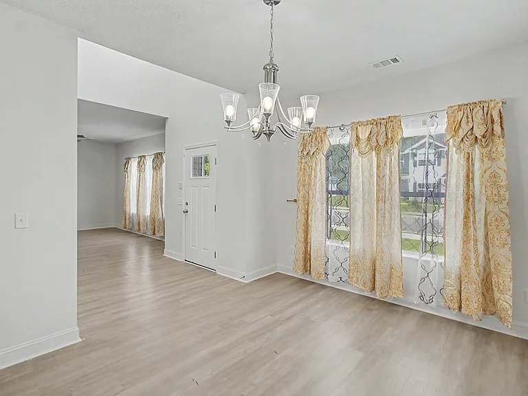 965 Meloney Dr — Photo 10