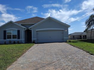 4113 NE 15th Pl, Cape Coral, FL 33909