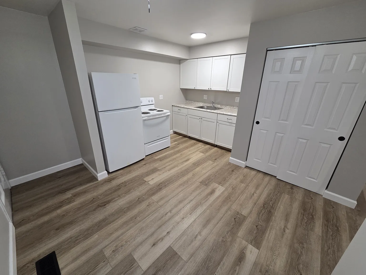 2 bed, 857 sqft, $1,000 — Photo 3