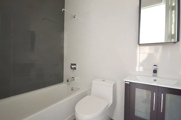 Rented by HFF Realty LLC | media 34