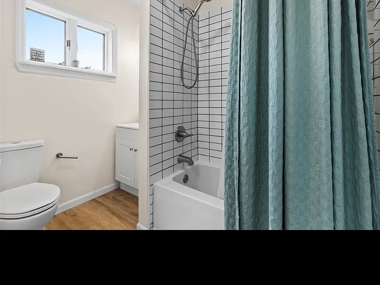 211 Lloyd Ave — Photo 14