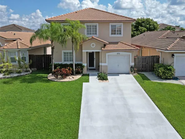 8713 SW 214th St, Cutler Bay, FL 33189