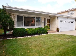 6912 N Algonquin Ave, Chicago, IL