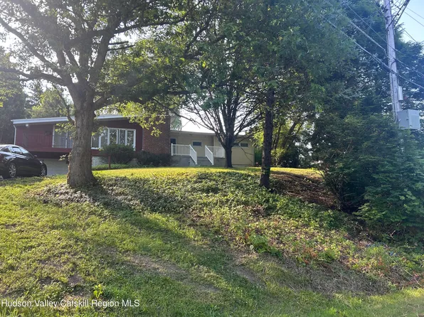 9 Lighthouse Drive, Saugerties, NY 12477