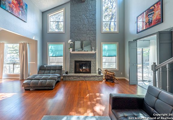 4th image of 8410 KINGSWAY ST